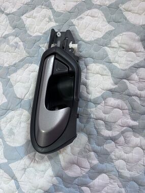Left Interior Car Door Handle - Metallic Gray and Black Honda C V 2009